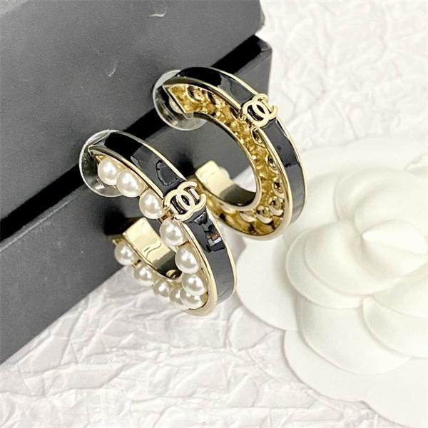 ピアス パール ブラック ゴールド 2026新作 高級感 CHANEL シャネル コピー