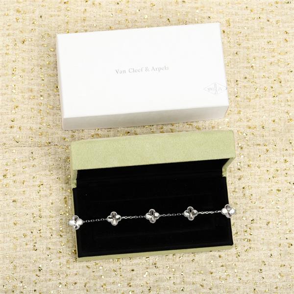 VCAブレスレットコピー ヴァン クリーフアンドアーペルアクセサリー激安通販2026トレンドお洒落