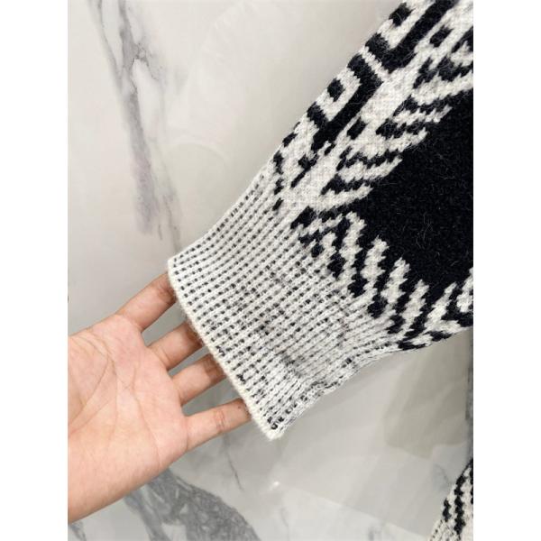 話題アイテム GIVENCHY ジバンシィ コピー ニットセーター 大人モード 存在感抜群 2026新作