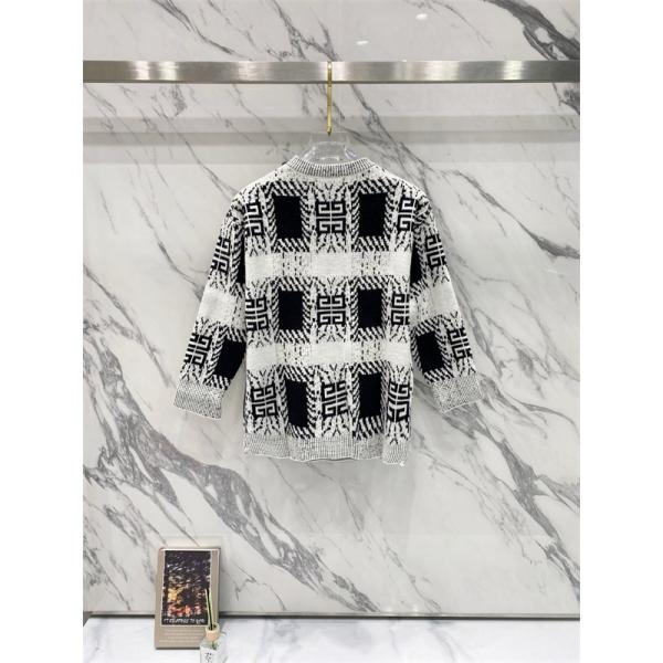 話題アイテム GIVENCHY ジバンシィ コピー ニットセーター 大人モード 存在感抜群 2026新作
