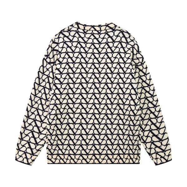 VALENTINO ヴァレンティノ コピー セーター 立体編地 厚手仕様 モード映え 秋冬主役 2026新作