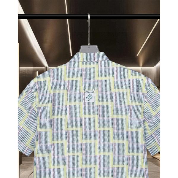 半袖シャツ 個性派 立体 LOUIS VUITTON ルイヴィトン コピー 軽快タッチ 新作モデル 2026新作