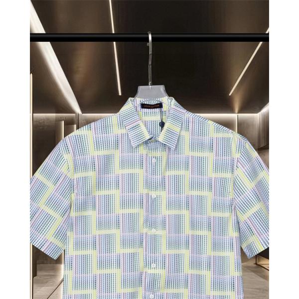 半袖シャツ 個性派 立体 LOUIS VUITTON ルイヴィトン コピー 軽快タッチ 新作モデル 2026新作