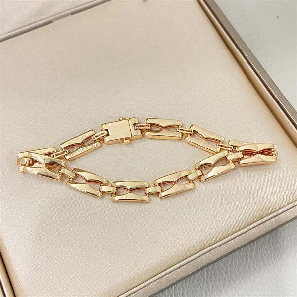 ブルガリ ブレスレットコピー激安 2026お買い得 大人可愛い