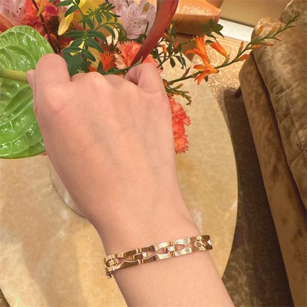 ブルガリ ブレスレットコピー激安 2026お買い得 大人可愛い