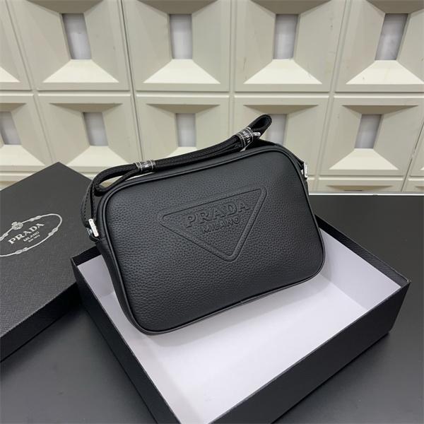 プラダショルダーバッグコピー PRADA  2026春夏のトレンド  夏おすすめ人気ブランドアイテム激安通販 専門店