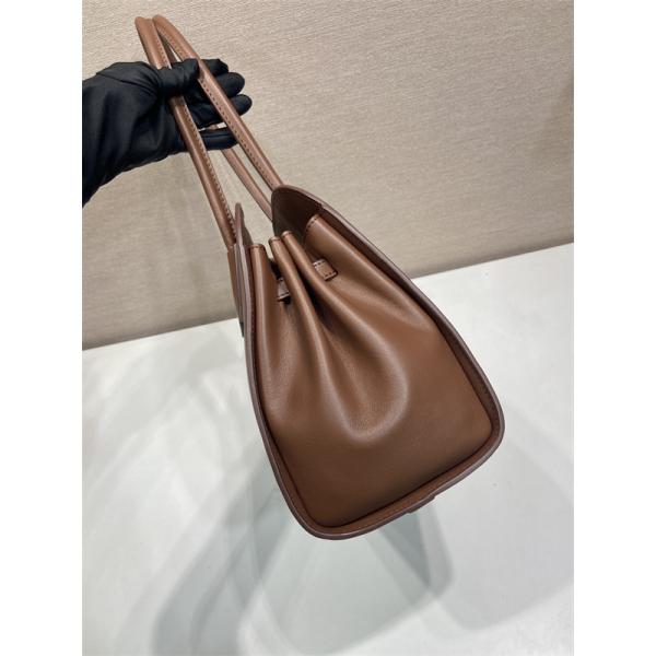 大容量のプラダトートバッグ コピー1BG606　シンプルで味のあるブランド激安通販 専門店