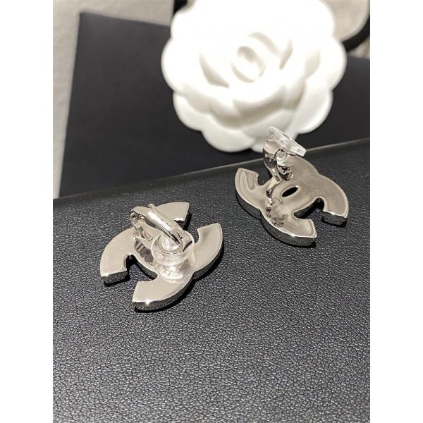 シャネルピアススーパーコピー この秋冬に選びたいデザイン 激安(日本最大級)