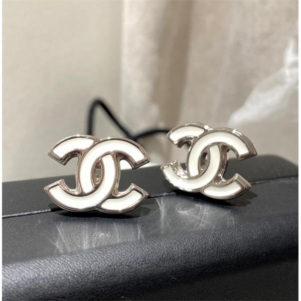 シャネルピアススーパーコピー この秋冬に選びたいデザイン 激安(日本最大級)