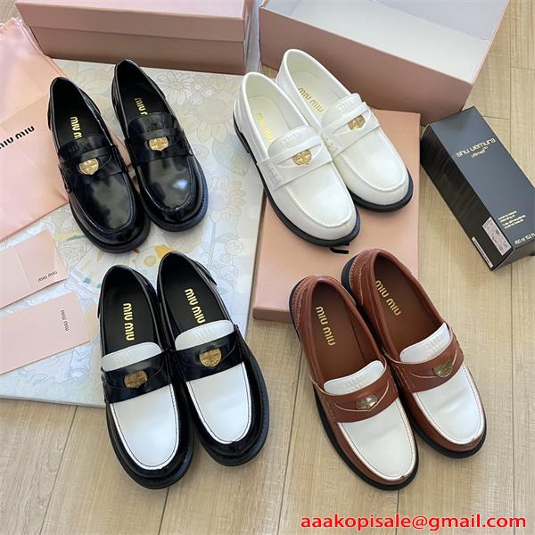 ローファー MIUMIU ミュウミュウ コピー レディース 上品クラシック 厚底ソール 通学 通勤