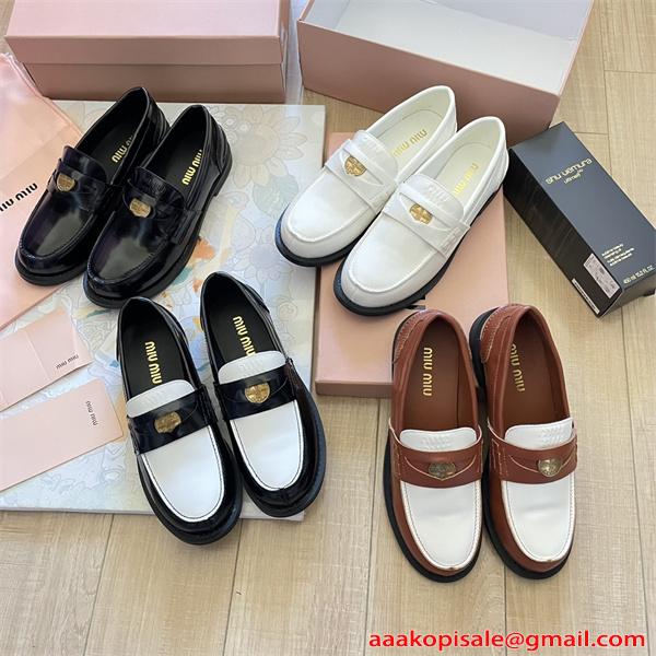 ローファー MIUMIU ミュウミュウ コピー レディース 上品クラシック 厚底ソール 通学 通勤