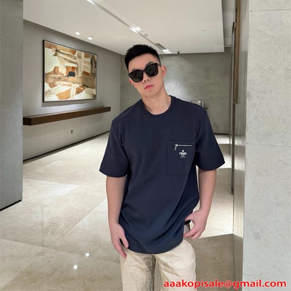 好評継続 半袖Tシャツ ポケット 滑らか質感 シンプル FENDI フェンディ コピー