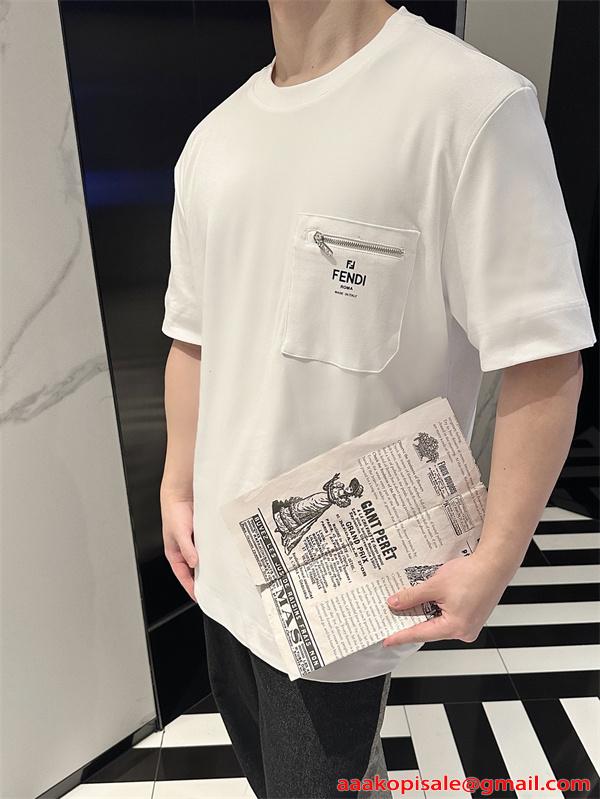 好評継続 半袖Tシャツ ポケット 滑らか質感 シンプル FENDI フェンディ コピー