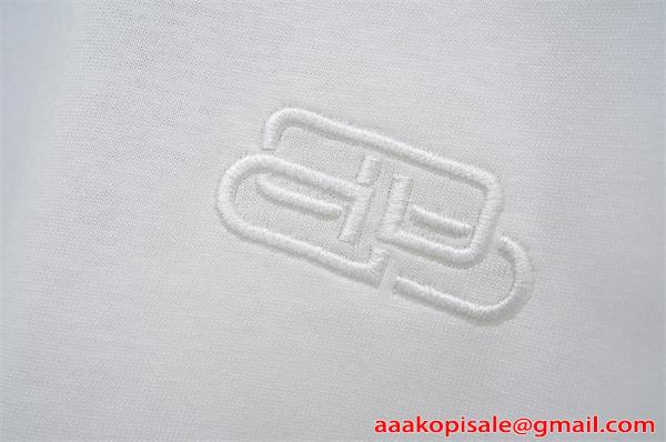 BALENCIAGA バレンシアガ コピー 2026新作 話題モデル 半袖Tシャツ プリント 柔軟素材 トレンド