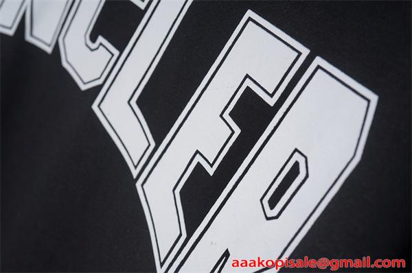 2026新作 急上昇 半袖Tシャツ MONCLER モンクレール コピー クルーネック 柔軟生地 ストリート