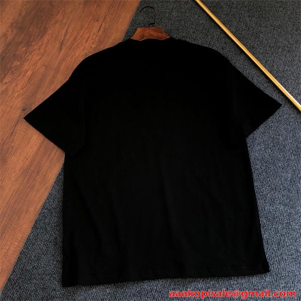 2026新作 人気爆発 半袖Tシャツ エンボス クルーネック カジュアル GUCCI グッチ コピー