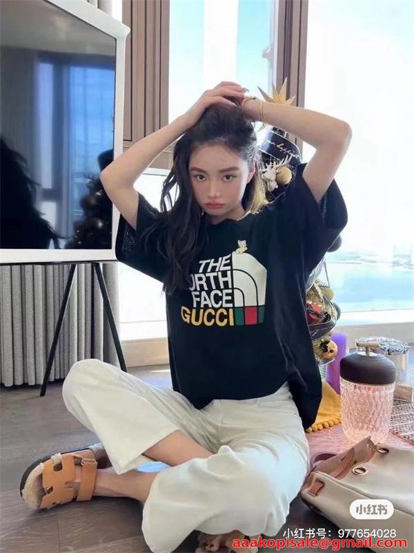 今季大本命 ブラック アウトドア ストリート トレンド GUCCI　THE NORTH FACE グッチ コピー 半袖Tシャツ