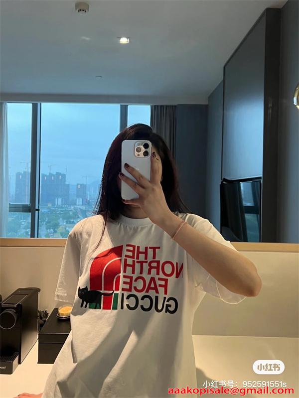 今季大本命 ブラック アウトドア ストリート トレンド GUCCI　THE NORTH FACE グッチ コピー 半袖Tシャツ