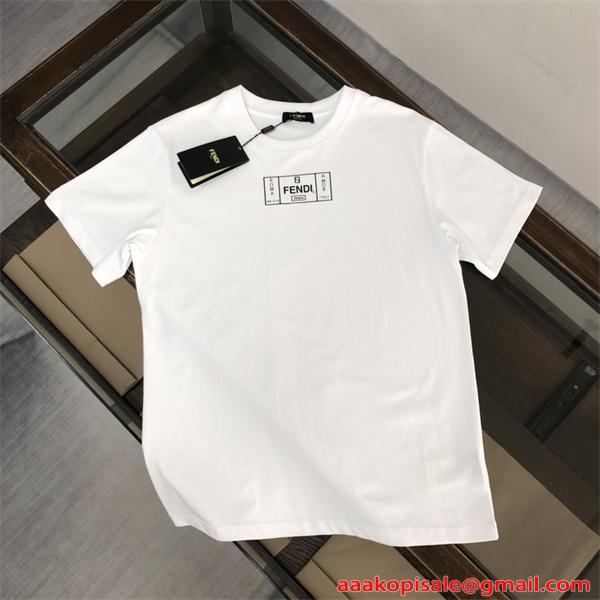FENDI 洗練 スクエアロゴ フェンディ コピー ホワイト 半袖 Tシャツ ミニマル シンプル きれいめ