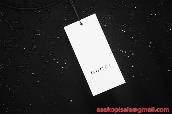 GUCCI 半袖Tシャツ 上品 グッチ スーパーコピー ミニマル 高級感 シンプル 通気性 大人カジュアル