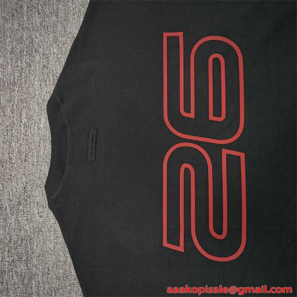 エッセンシャルズ コピー レッドロゴ 半袖Tシャツ ESSENTIALS ブラックモード インパクト デザイン性 人気