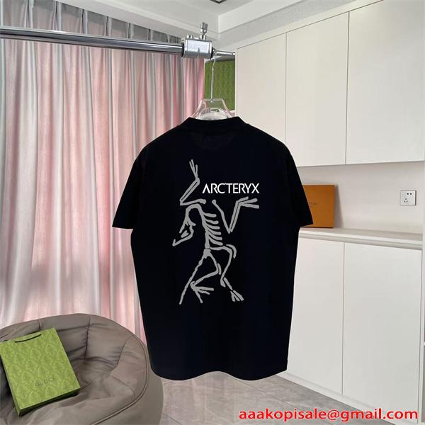 ブラック 半袖Tシャツ 軽量通気 快適 ARC'TERYX シンプル 高級感 メンズ アークテリクス 偽物