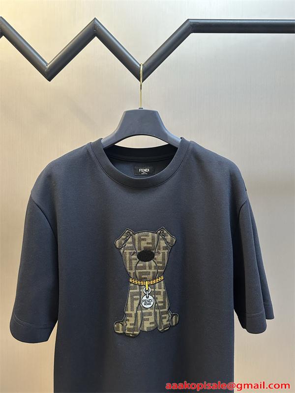 フェンディ半袖Tシャツコピー FENDIセンスよく取り入れられる  激安(日本最大級)