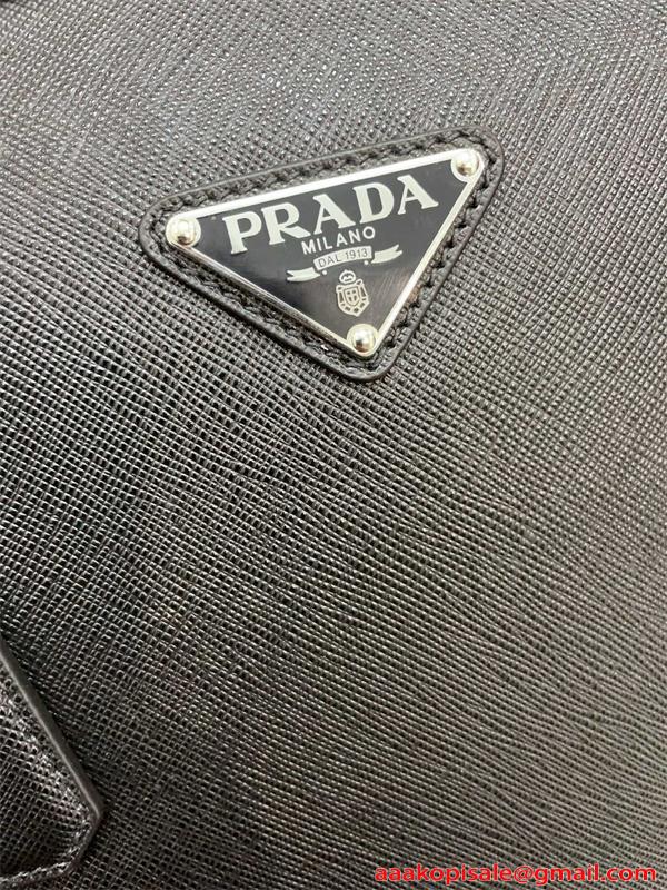 プラダ ビジネスバッグコピー秋こそ楽しめるアイテム PRADA今年らしいおすすめ新品  ブランド激安通販 専門店