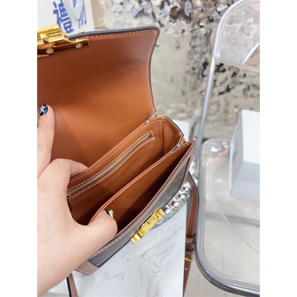 CELINE セリーヌ コピー 人気新作 クラシック ショルダーバッグ レディース 上品