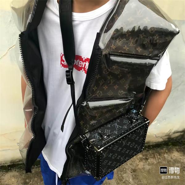 SUPREME シュプリーム コピー 超話題モデル ストリート定番 爆人気 半袖Tシャツ メンズ