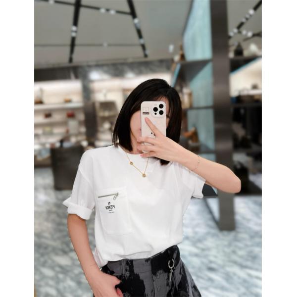 好評継続 半袖Tシャツ ポケット 滑らか質感 シンプル FENDI フェンディ コピー