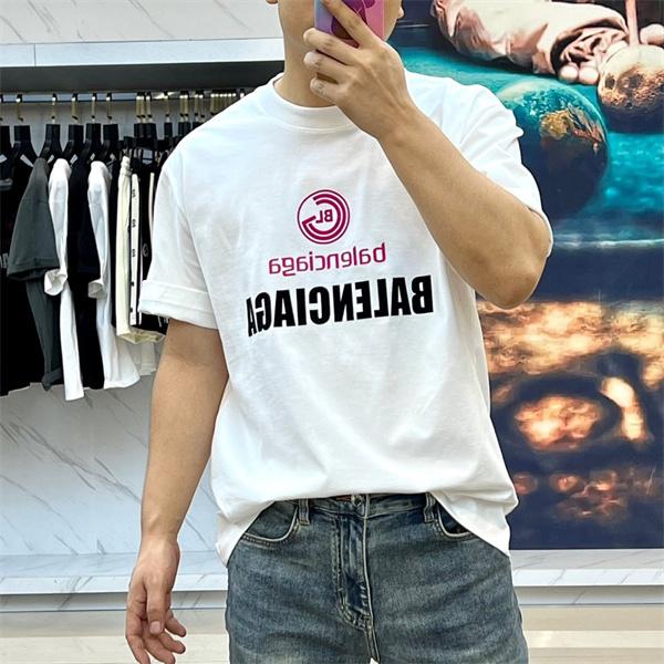 人気定番 BALENCIAGA バレンシアガ コピー 半袖Tシャツ シンプル 快適着心地 デイリー 2026新作