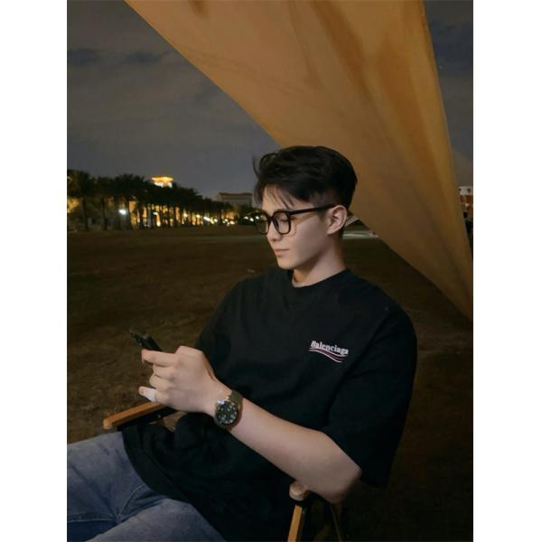BALENCIAGA バレンシアガ  スーパーコピー 売れ筋商品 2026新作 半袖Tシャツ オーバーサイズ モード