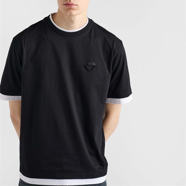 PRADA プラダ スーパーコピー 注目上昇 ブラック ミニマルデザイン モード カジュアル 半袖Tシャツ