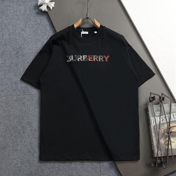 人気拡大 ブラック BURBERRY バーバリー コピー プリント モダン カジュアル メンズ 半袖Tシャツ