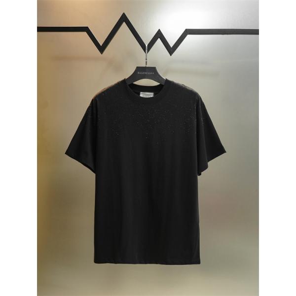 GUCCI 半袖Tシャツ 上品 グッチ スーパーコピー ミニマル 高級感 シンプル 通気性 大人カジュアル