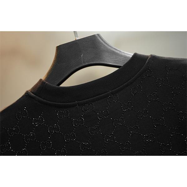 GUCCI 半袖Tシャツ 上品 グッチ スーパーコピー ミニマル 高級感 シンプル 通気性 大人カジュアル