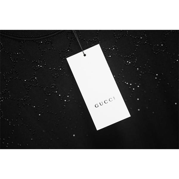 GUCCI 半袖Tシャツ 上品 グッチ スーパーコピー ミニマル 高級感 シンプル 通気性 大人カジュアル