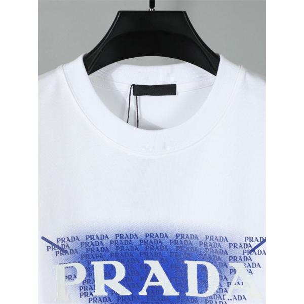 シンプル半袖 PRADA コピー Ｔシャツ ホワイト ブルー配色 プラダ 上品 カジュアル 夏コーデ 爽やか 夏向け 軽やか