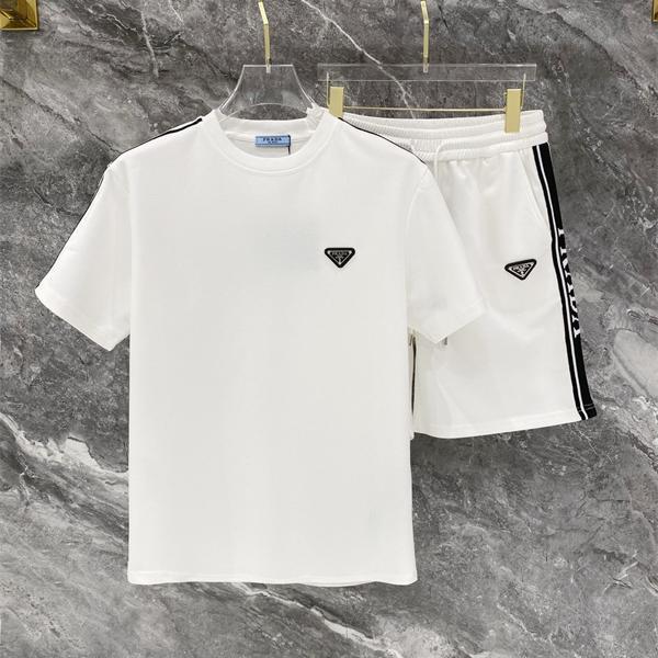 PRADA セットアップ 半袖Tシャツ ハーフパンツプラダ コピー 軽量素材