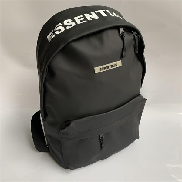 プレート バックパック ブラック エッセンシャルズ コピー 防水風 大容量 多収納 ポケット 人気 ESSENTIALS