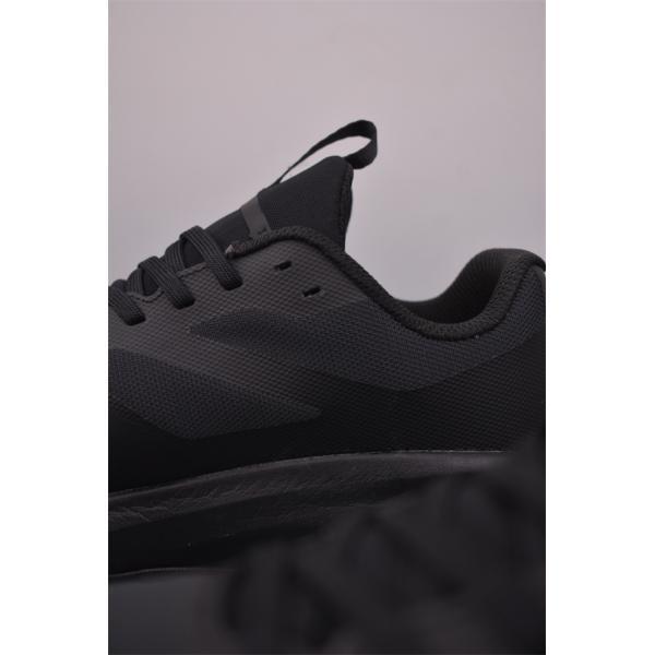 ARC'TERYX ブラック スニーカー ロゴアクセント アークテリクス スーパーコピー 軽量設計 アクテ ィブ