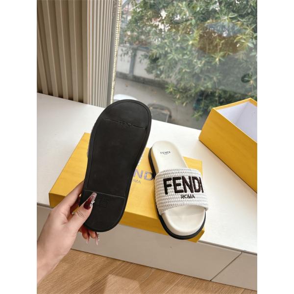 FENDI フェンディ サンダル コピー新作 春夏で話題沸騰中の限定新品  カジュアル 品質保証