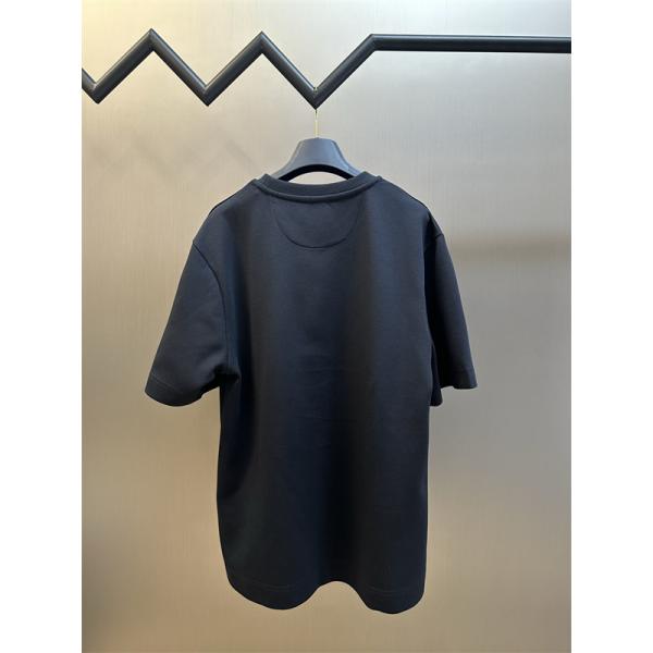 フェンディ半袖Tシャツコピー FENDIセンスよく取り入れられる  激安(日本最大級)