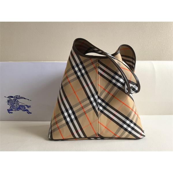 2026春夏の大注目トレンド  BURBERRY バーバリーバッグスーパーコピーブランド激安通販 専門店