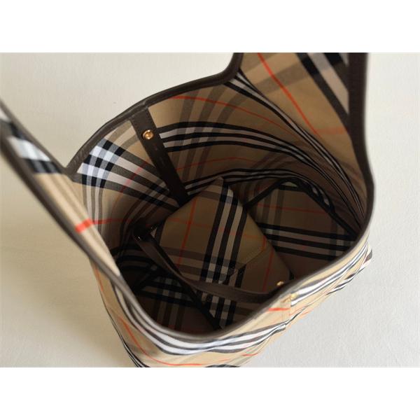2026春夏の大注目トレンド  BURBERRY バーバリーバッグスーパーコピーブランド激安通販 専門店