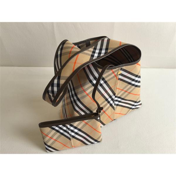 2026春夏の大注目トレンド  BURBERRY バーバリーバッグスーパーコピーブランド激安通販 専門店
