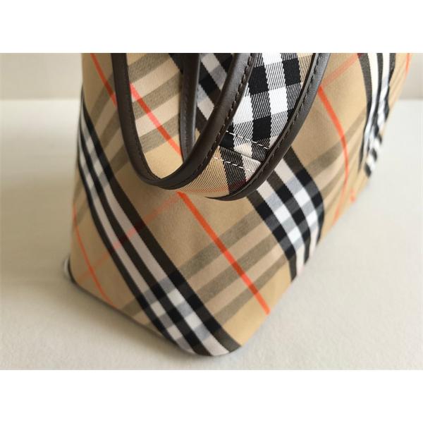 2026春夏の大注目トレンド  BURBERRY バーバリーバッグスーパーコピーブランド激安通販 専門店
