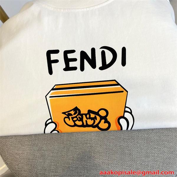 フェンディ コピー 半袖 Tシャツ メンズ ワイドフィット ホワイト ブラック プリントデザイン キャラクター柄 ロゴ入り カジュアル 通気性 柔らか素材 春夏