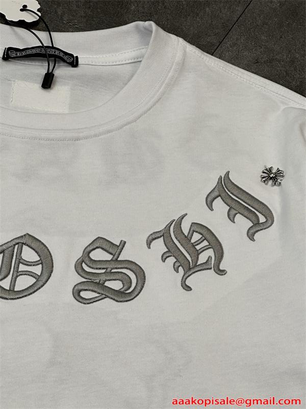  クロムハーツ コピー 半袖 Tシャツ メンズ ワイドフィット 刺繍デザイン クロスモチーフ ゴシック文字 バックプリント フロントロゴ オーバーサイズ カジュアル ストリート ホワイト 春夏
